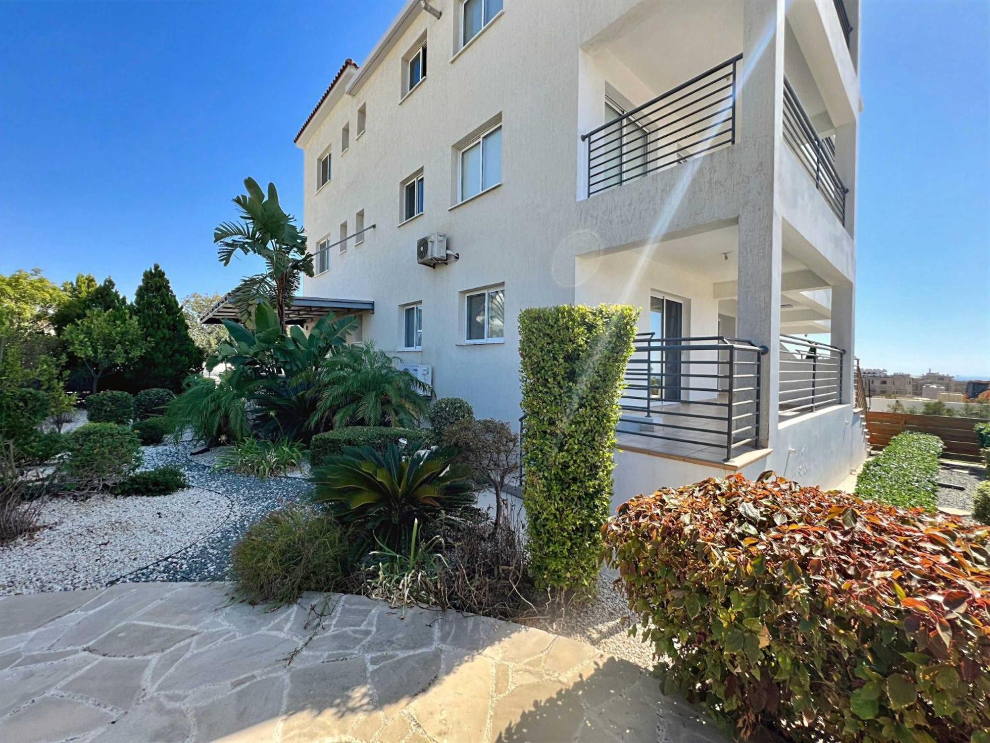 Spacious Sea View Apartment Klorakas Екстер'єр фото